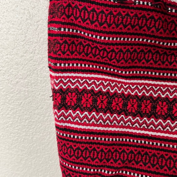 Handmade | Moldovan Knit Bucket Shoulder Bag - Picture 8 of 14